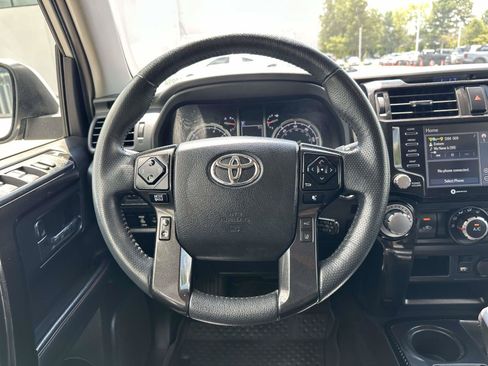 Used 2022 Toyota 4Runner TRD Off-Road Premium w/ Moonroof Package AWD/4WD image 11