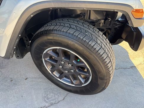 Certified 2023 Jeep Gladiator Overland image 12