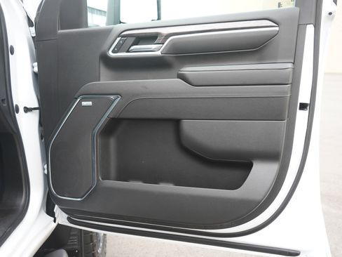 Used 2024 Chevrolet Silverado 3500 LTZ w/ LTZ Plus Package AWD/4WD image 9