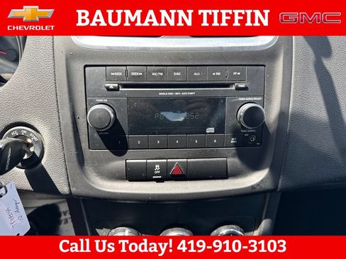 Used 2012 Dodge Avenger SE FWD image 14