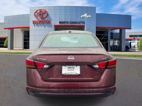 Used 2024 Nissan Altima 2.5 SV image 9