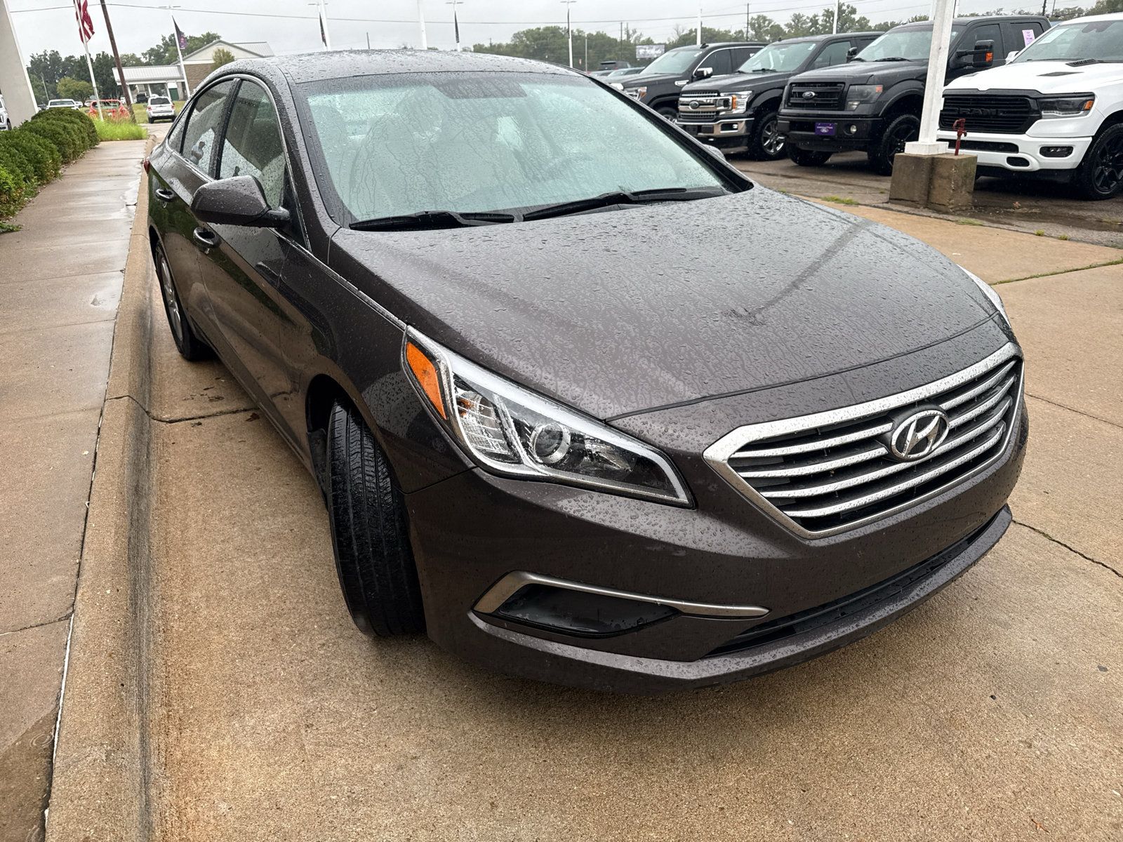 Used 2016 Hyundai Sonata SE FWD image 4