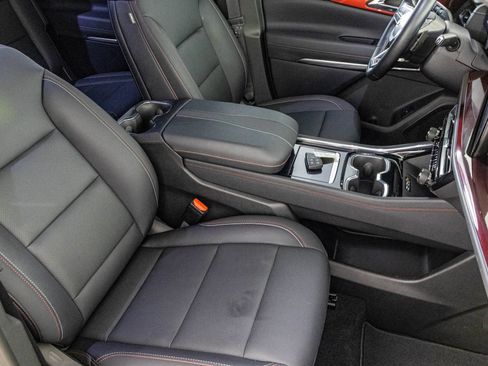 Used 2024 Chevrolet Traverse Z71 AWD/4WD image 44