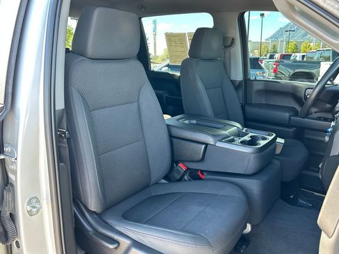 Used 2020 Chevrolet Silverado 2500 Custom w/ Custom Value Package AWD/4WD image 16