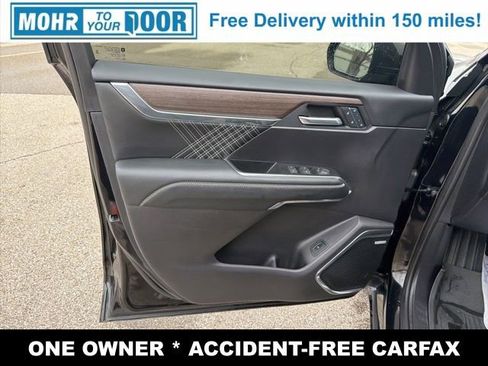 Used 2024 GMC Acadia Denali w/ Super Cruise Package image 10