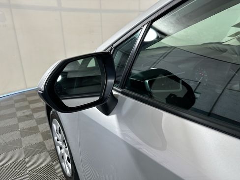 Used 2024 Toyota Corolla LE FWD image 10