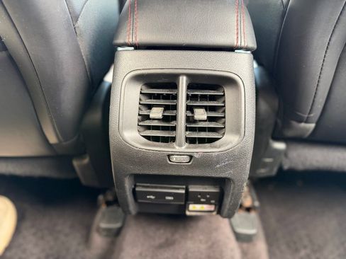 Used 2019 Jeep Cherokee Trailhawk image 52