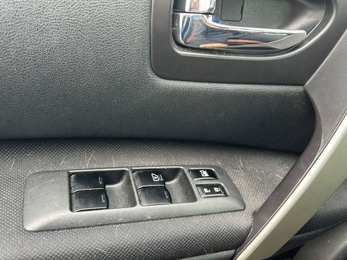 Used 2010 Nissan Rogue S Krom Edition AWD/4WD image 15