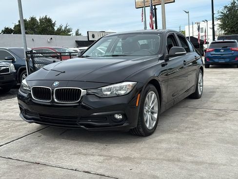 Used 2017 BMW 320i Sedan RWD image 9