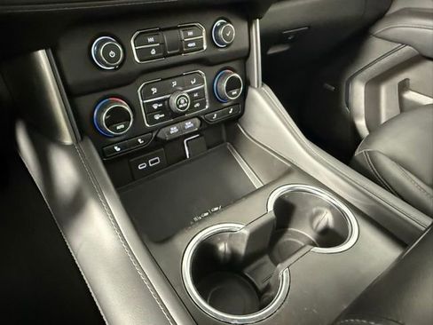 Used 2022 Chevrolet Tahoe Z71 w/ Luxury Package image 28