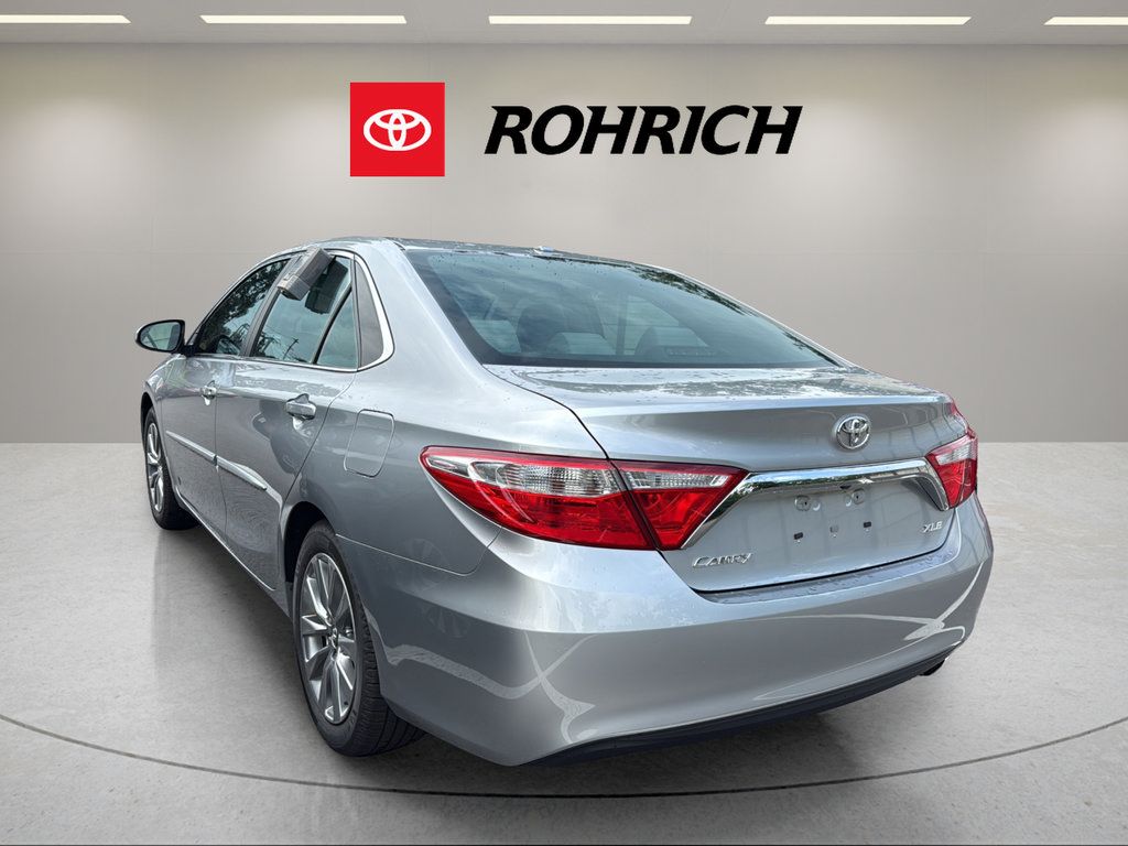 Used 2015 Toyota Camry XLE w/ Convenience Package FWD image 8