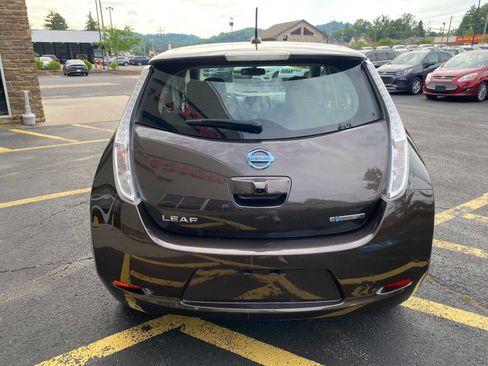 Used 2016 Nissan Leaf SV FWD image 12