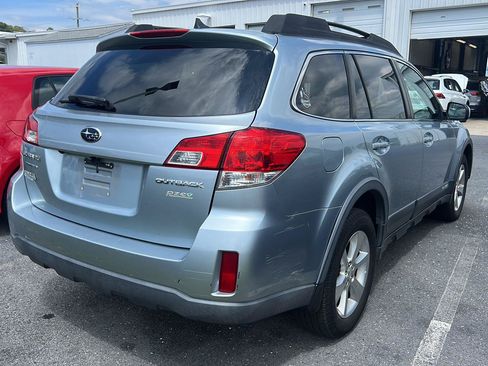 Used 2013 Subaru Outback 2.5i Limited AWD/4WD image 4