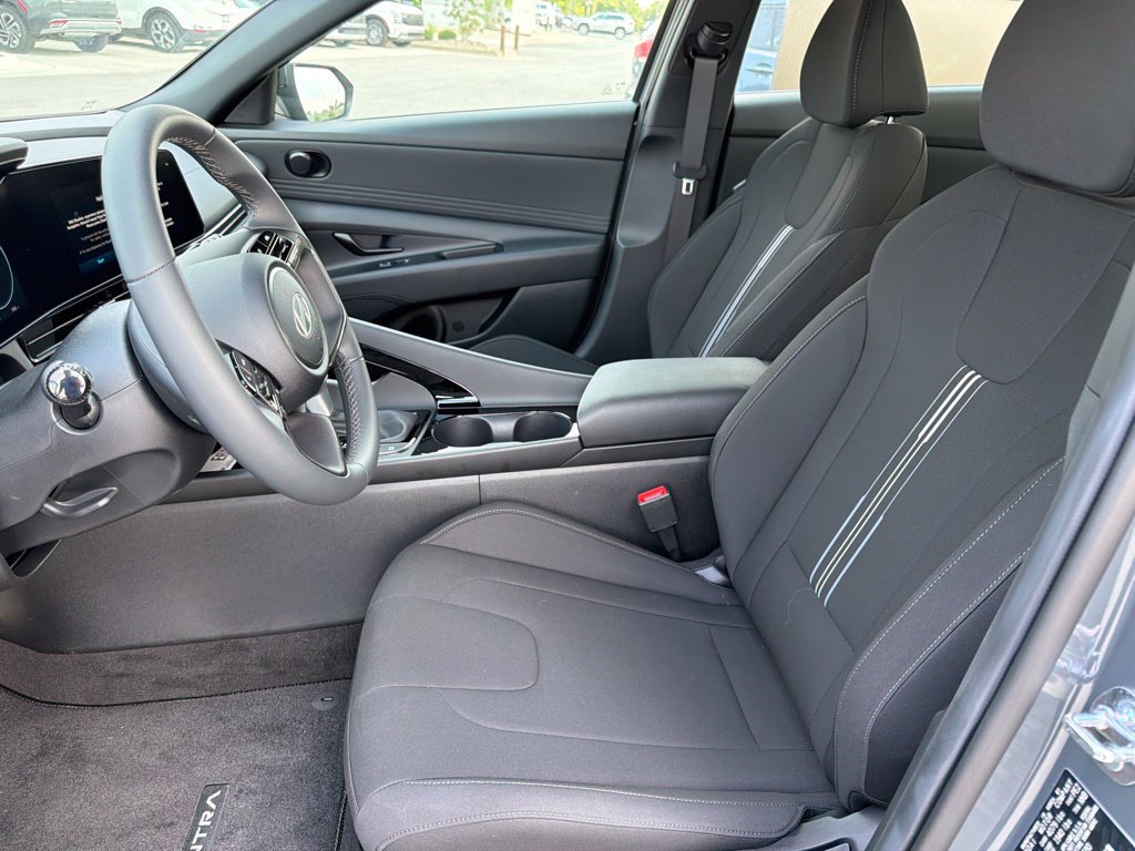 New 2026 Hyundai Elantra SEL FWD image 17