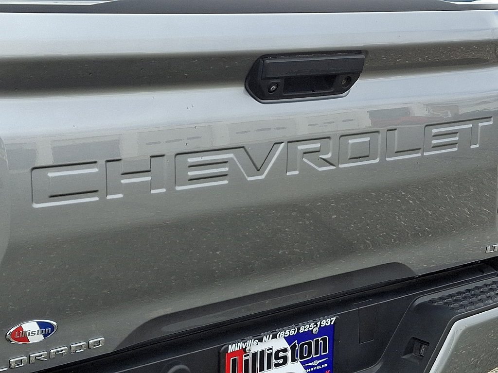 Used 2023 Chevrolet Colorado LT w/ LT Convenience Package II AWD/4WD image 31