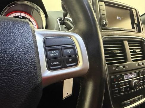 Used 2018 Dodge Grand Caravan GT FWD image 17