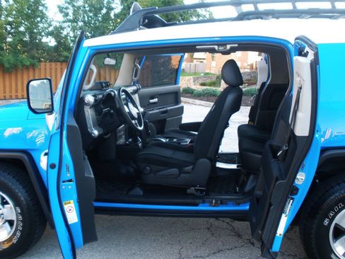 Used 2008 Toyota FJ Cruiser 4WD image 20