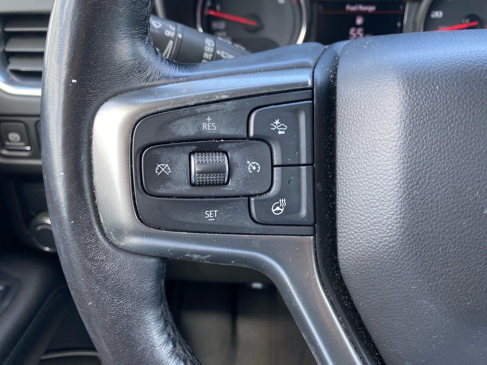 Used 2021 Chevrolet Suburban LT w/ LT Signature Package RWD image 12