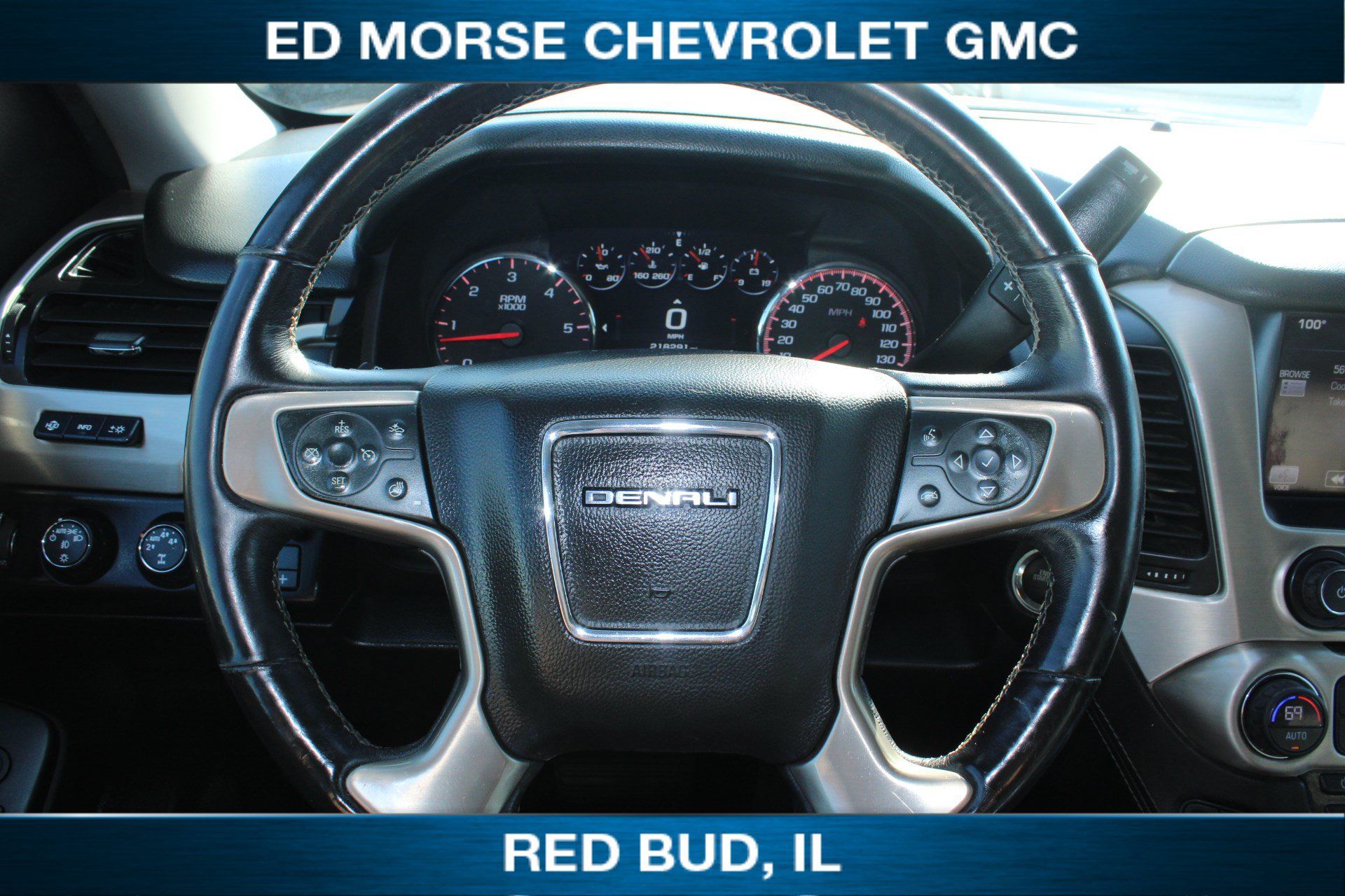 Used 2015 GMC Yukon XL Denali w/ Touring Package AWD/4WD image 8