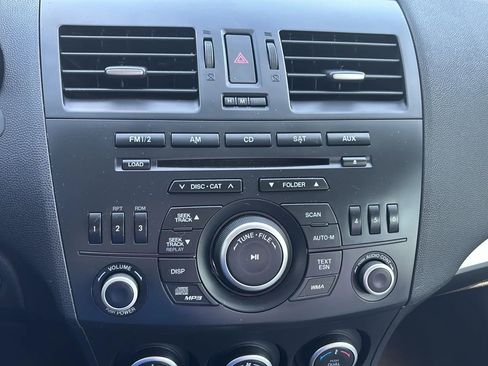 Used 2013 MAZDA MAZDA3 i Touring image 8