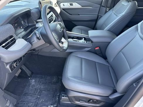 New 2026 Ford Explorer Active w/ Active Comfort Package RWD image 21