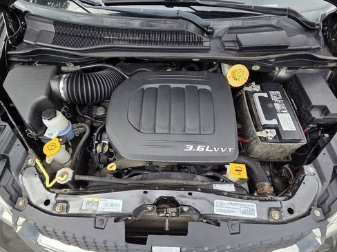 Used 2018 Dodge Grand Caravan SE w/ UConnect Hands-Free Group FWD image 22