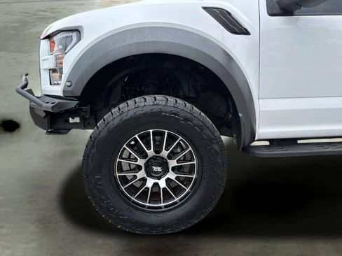 Used 2019 Ford F150 Raptor AWD/4WD image 38
