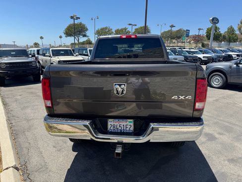 Used 2018 RAM 2500 Tradesman w/ Chrome Appearance Group AWD/4WD image 8