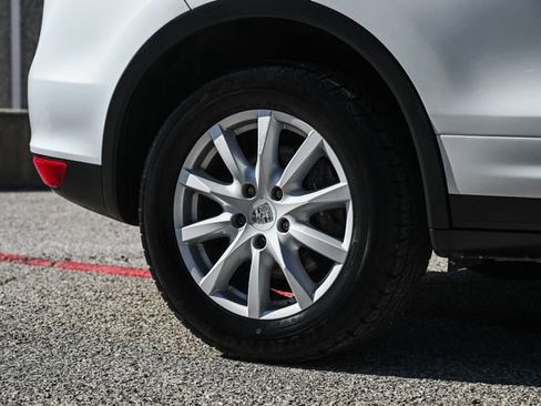 Used 2011 Porsche Cayenne image 37