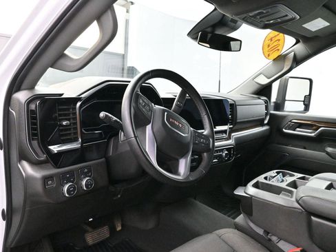 Used 2024 GMC Sierra 2500 SLE w/ SLE Convenience Package image 15