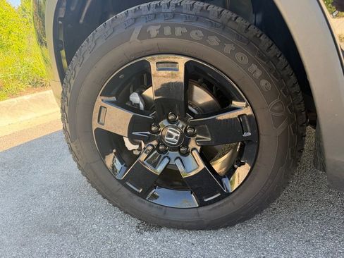 Used 2025 Honda Ridgeline Black Edition image 8