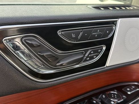 Used 2020 Lincoln Navigator Reserve w/ Luxury Package image 9