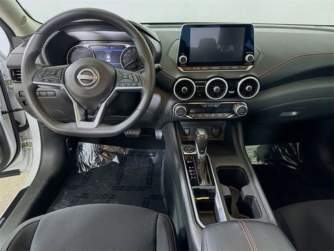 Used 2025 Nissan Sentra SR image 14
