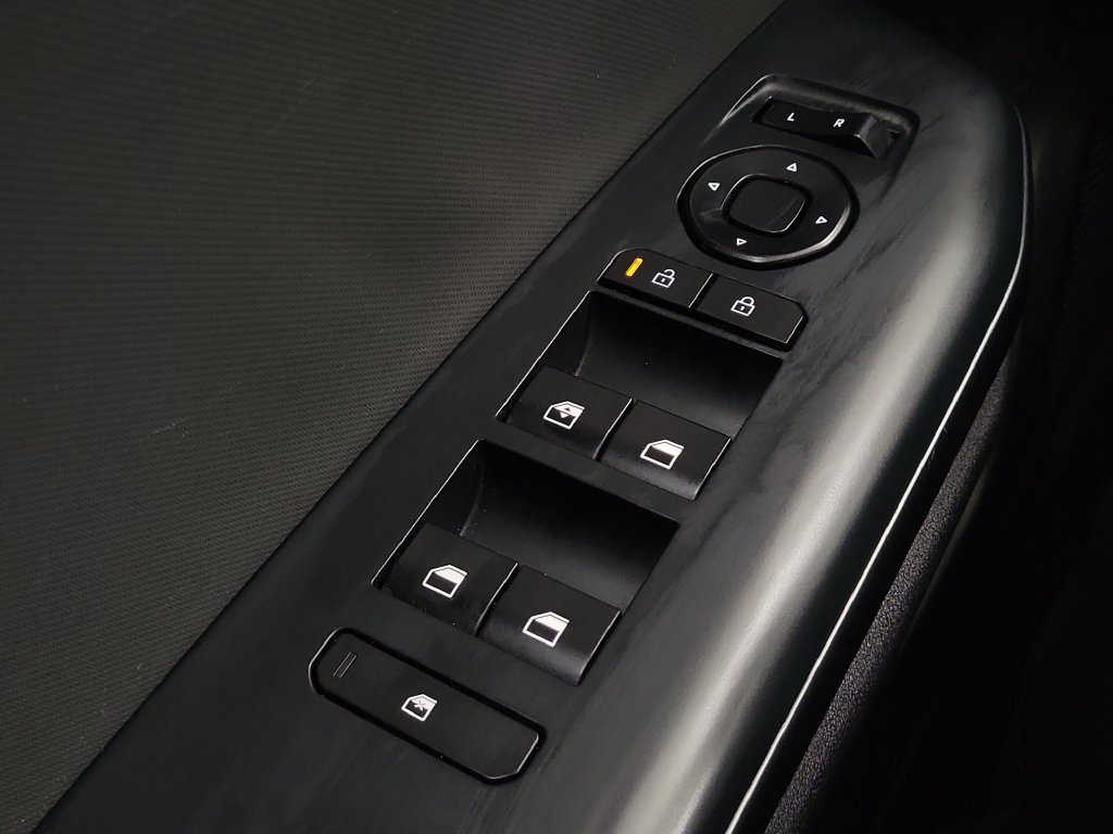 Used 2025 Kia K4 FWD image 18
