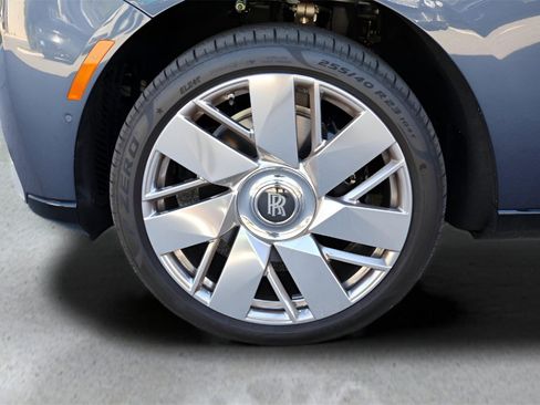 New 2026 Rolls-Royce Cullinan image 13