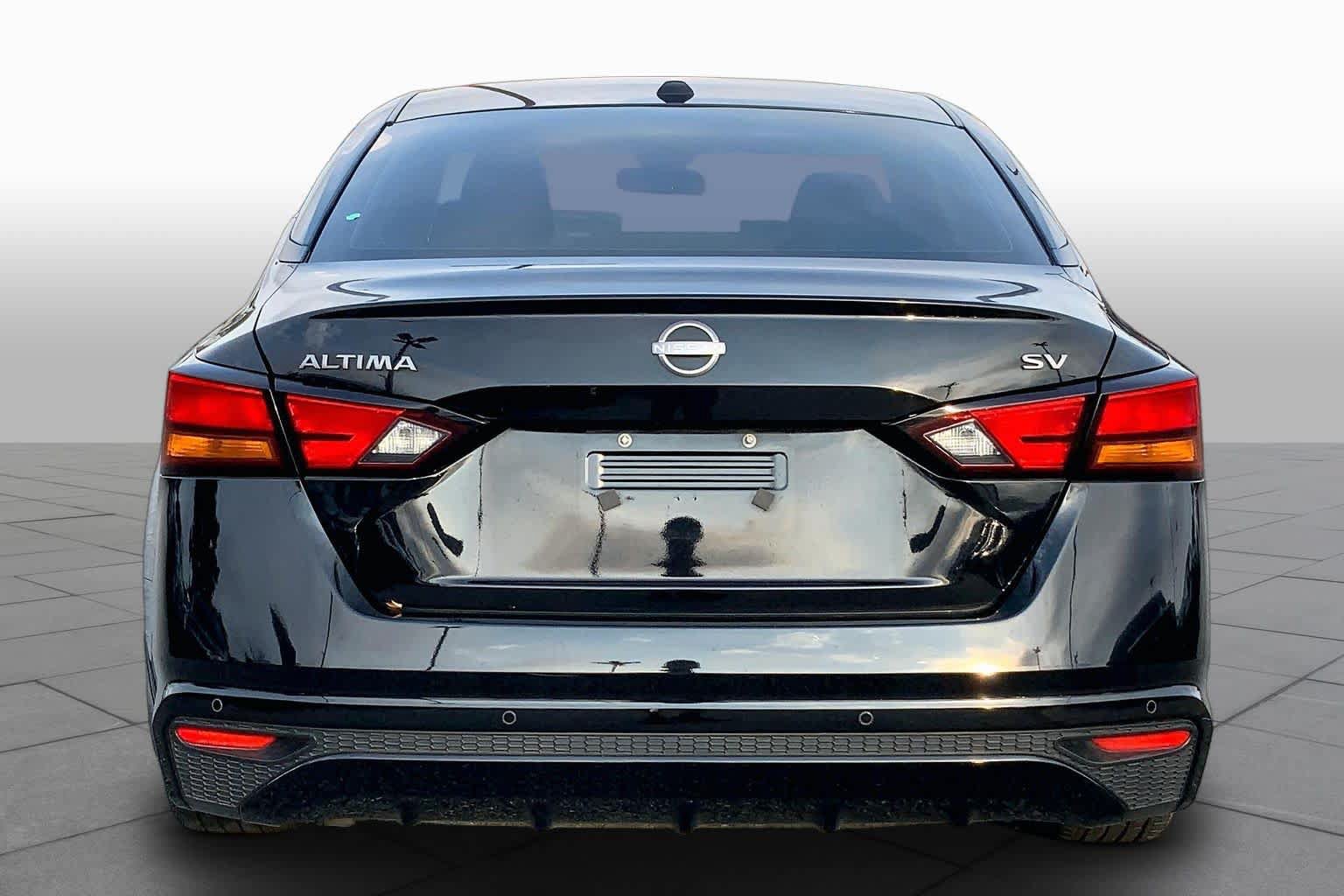 Used 2024 Nissan Altima 2.5 SV FWD image 5