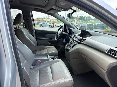Used 2013 Honda Odyssey Touring image 25
