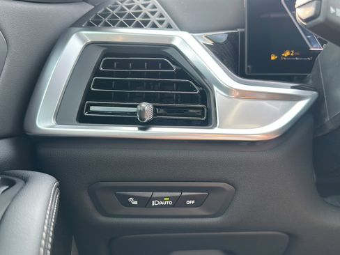 New 2026 BMW X5 xDrive50e w/ M Sport Package image 27