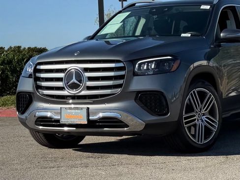Certified 2026 Mercedes-Benz GLS 450 4MATIC image 3