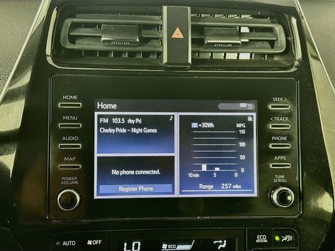 Used 2020 Toyota Prius LE FWD image 19