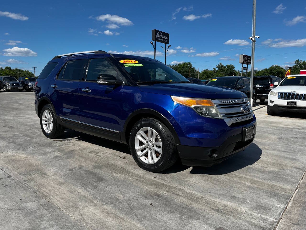 Used 2013 Ford Explorer XLT FWD image 5