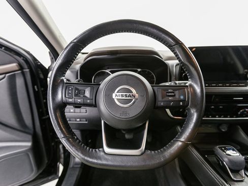 Used 2021 Nissan Rogue SL w/ Premium Package image 11