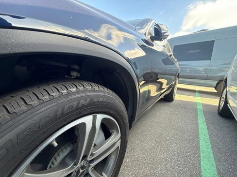 Used 2019 Mercedes-Benz GLC 300 image 7