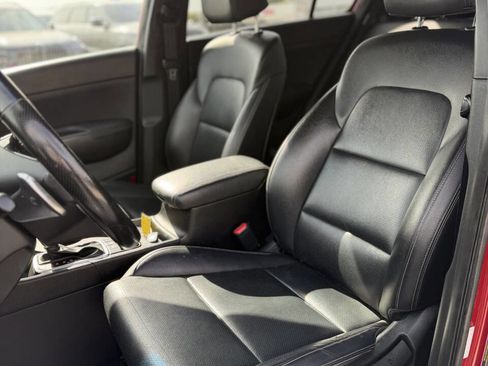 Used 2020 Kia Sportage S w/ S FWD Sunroof Package image 4