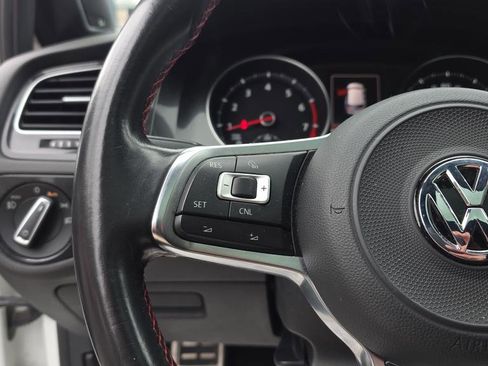 Used 2017 Volkswagen GTI SE image 21