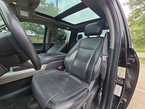 Used 2017 Ford F250 Lariat w/ Lariat Ultimate Package AWD/4WD image 11