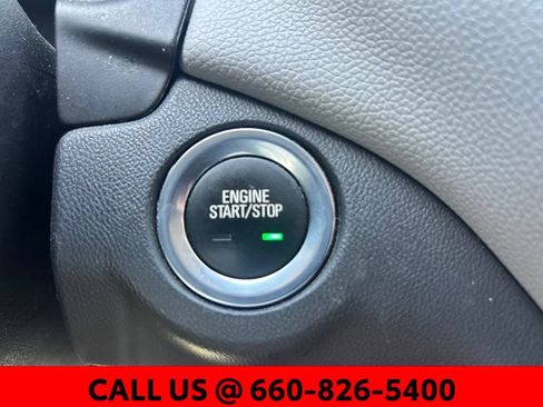 Used 2020 Chevrolet Equinox Premier FWD image 16