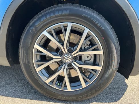 Used 2019 Volkswagen Tiguan S image 15