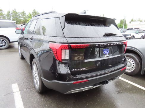 New 2026 Ford Explorer Active w/ Active Comfort Package AWD/4WD image 6