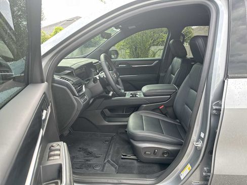 Certified 2026 GMC Acadia Elevation w/ Black Edition AWD/4WD image 2